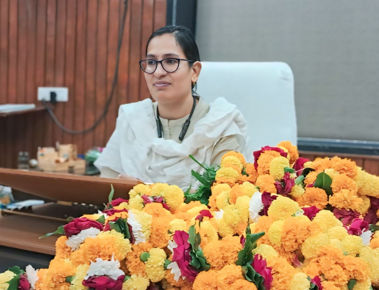 स्वस्थ होकर तीन माह बाद अधिशाषी अधिकारी के पुनःकार्यभार संभालने पर जनता में हर्ष की लहर