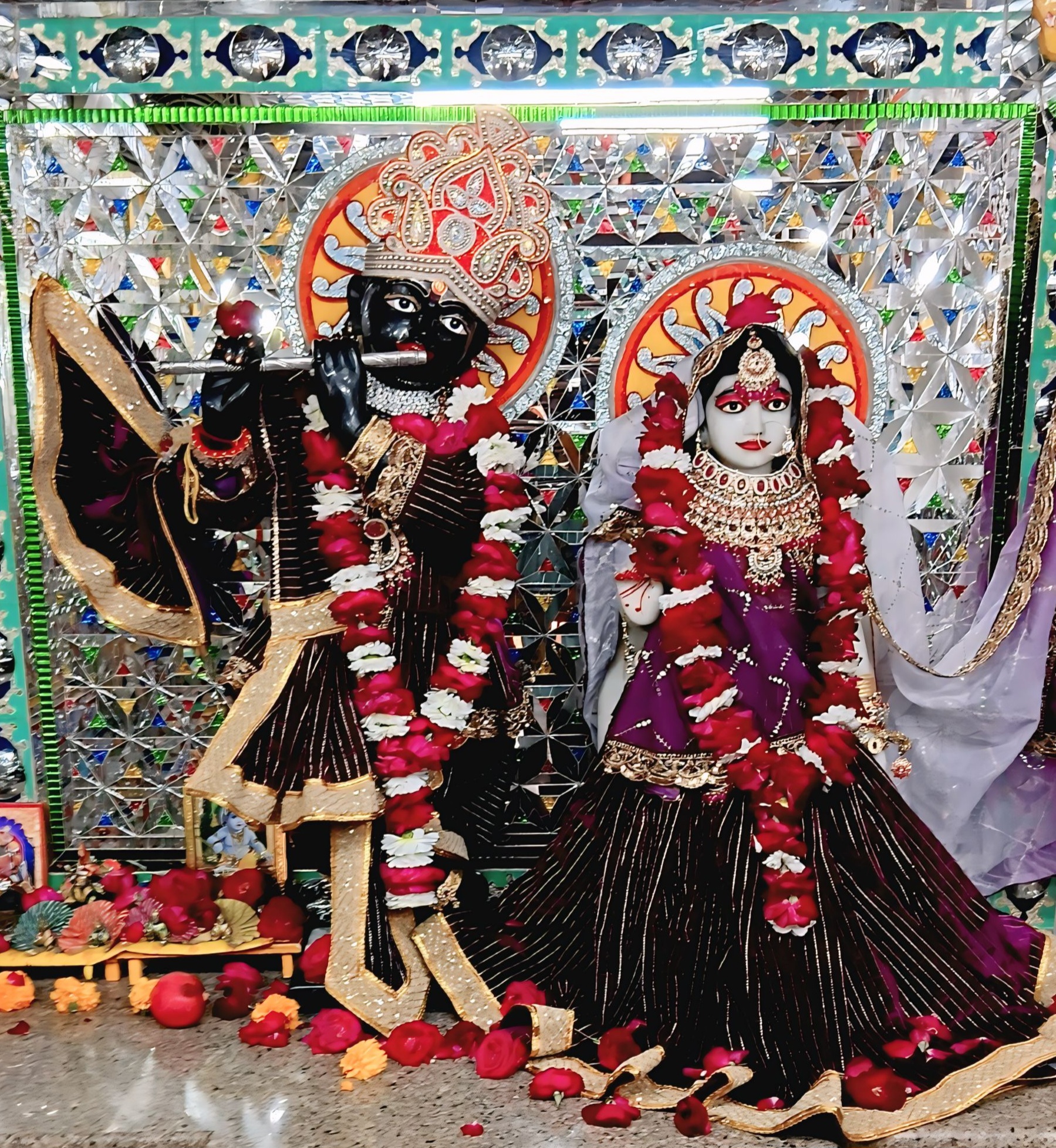 पौष बड़ा कार्यक्रम मेें 250 धर्मप्रेमी महिला-पुरुष व बच्चे हुए लाभान्वित